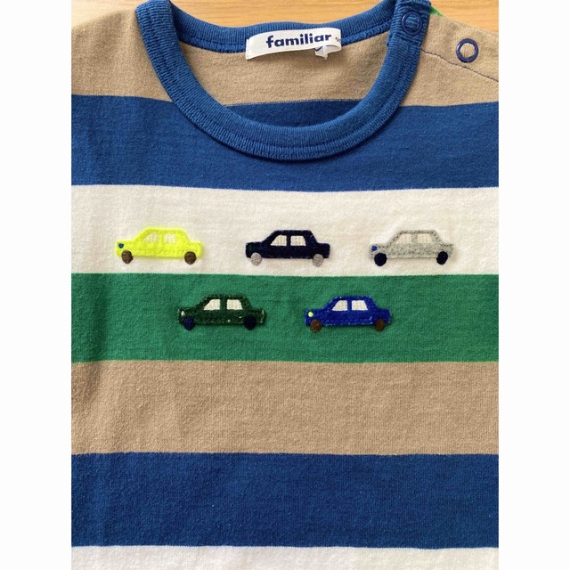 familiar(ファミリア)のfamiliar ファミリア 半袖Tシャツ 車柄 90 キッズ/ベビー/マタニティのキッズ服男の子用(90cm~)(Tシャツ/カットソー)の商品写真