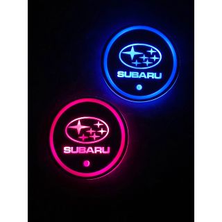 スバル(スバル)のSUBARUロゴ入り　光るLEDコースター　ドリンクコースター(車内アクセサリ)