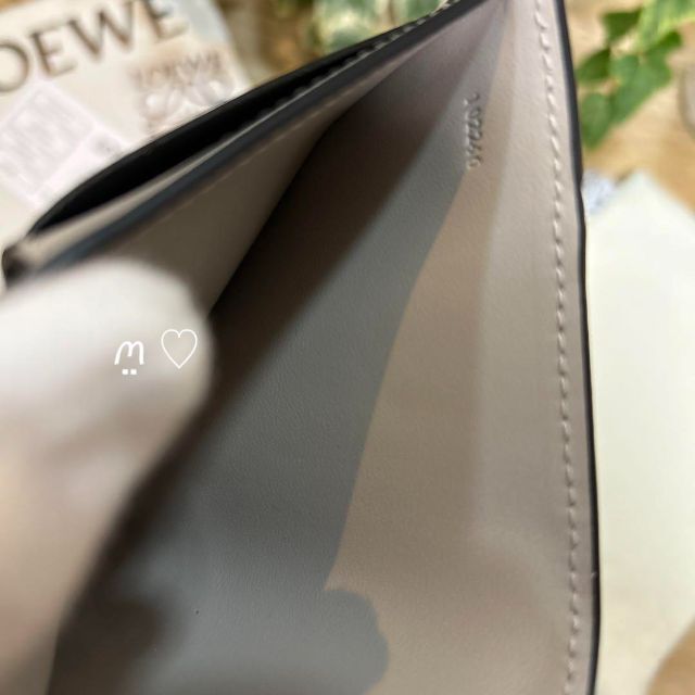 新品同様LOEWE ロエベ パズル スリムバイフォールドウォレット 2つ折り