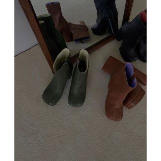 アメリヴィンテージ(Ameri VINTAGE)のameri VOLUMINOUS TOE PLATFORM BOOTS(ブーツ)