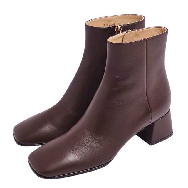 新品同様 Ferragamoフェラガモ レザー 靴 ショートブーツ 36 d 新品同様 Ferragamoフェラガモ レザー 靴 ショートブーツ 36 d