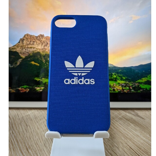 adidas(アディダス)のiPhone SE2/3用　アディダス純正 adidasiケース スマホ/家電/カメラのスマホアクセサリー(iPhoneケース)の商品写真