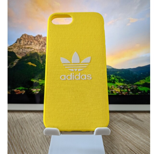 adidas(アディダス)のiPhone SE2/3用　アディダス純正 adidasiケース スマホ/家電/カメラのスマホアクセサリー(iPhoneケース)の商品写真