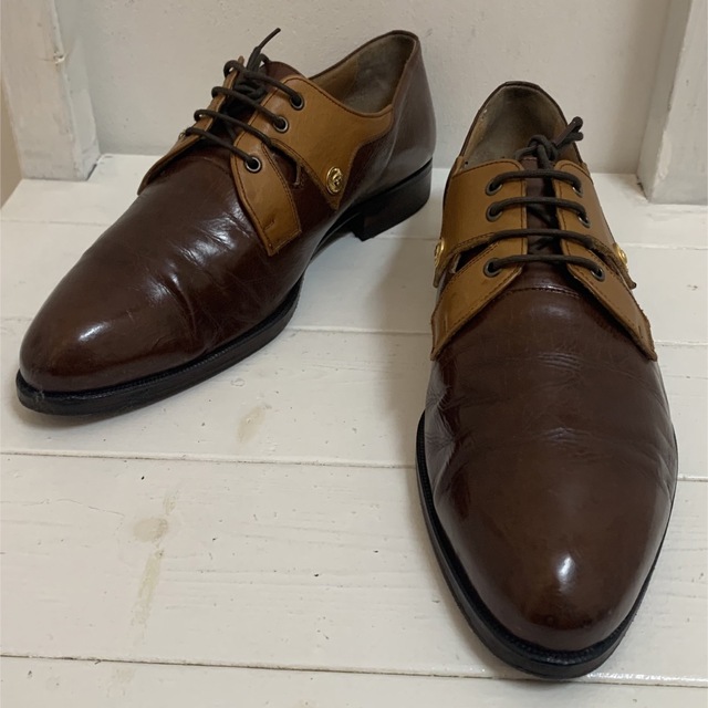GIANNI VERSACE VINTAGE メタル装飾 デザインレザーシューズ 人気