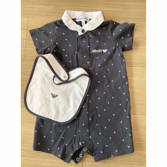 ARMANI  BABY  ロンパース & スタイ セット 1M