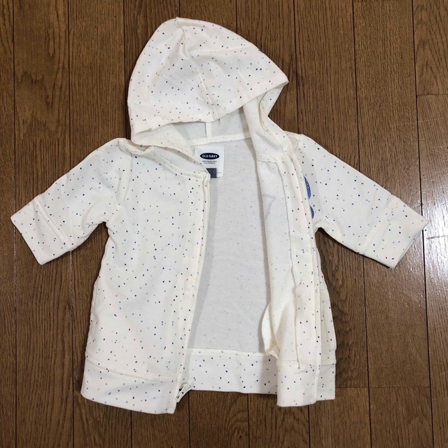 Old Navy(オールドネイビー)の女の子　オールドネイビー  85 パーカー　 七分袖 キッズ/ベビー/マタニティのキッズ服女の子用(90cm~)(Tシャツ/カットソー)の商品写真