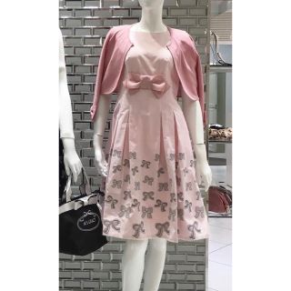 エムズグレイシー(M'S GRACY)の5/6迄💕新品💕エムズグレイシー💕カタログ掲載💕リボン　ワンピース　36 ピンク(ひざ丈ワンピース)