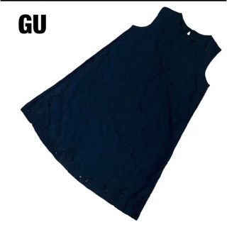 ジーユー(GU)の【即日発送】GU 美品 花柄 ワンピース ノースリーブ タンクドレス 黒(ひざ丈ワンピース)