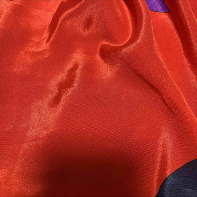 ROBERTA DI CAMERINO(ロベルタディカメリーノ)のロベルタ　大判シルクスカーフ レディースのファッション小物(バンダナ/スカーフ)の商品写真