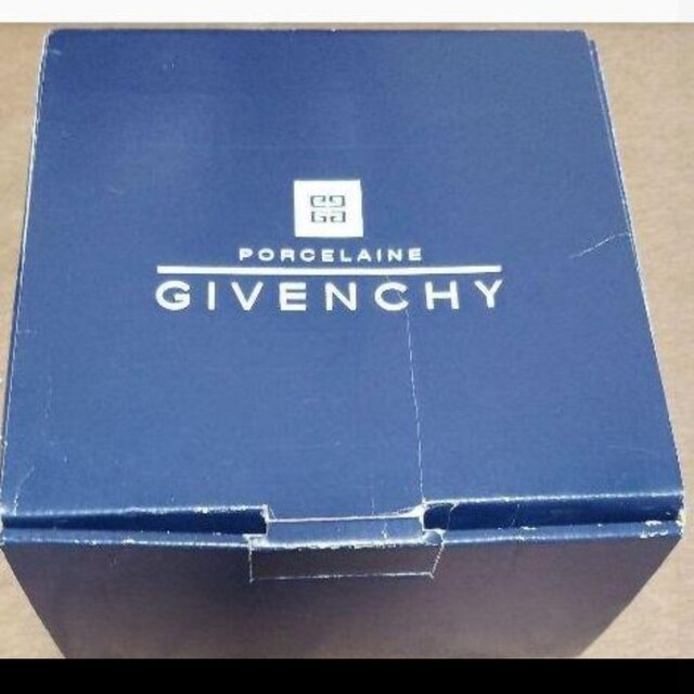 GIVENCHY(ジバンシィ)のGIVENCHYジバンシーカップ&ソーサー&スプーン2客セットです インテリア/住まい/日用品のキッチン/食器(食器)の商品写真