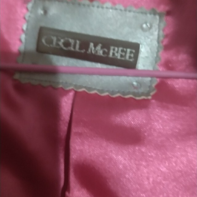 CECIL McBEE(セシルマクビー)のCECIL McBEE ファーコート レディースのジャケット/アウター(毛皮/ファーコート)の商品写真