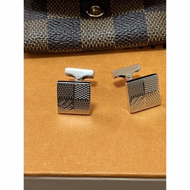 極美品ルイヴィトンカフス ダミエ ケース付 ブトン ドゥ マンシェット-