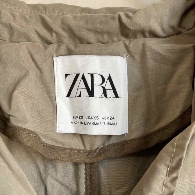 ZARA(ザラ)のZARA ザラ　オーバサイズトレンチコート　ロングコート レディースのジャケット/アウター(トレンチコート)の商品写真
