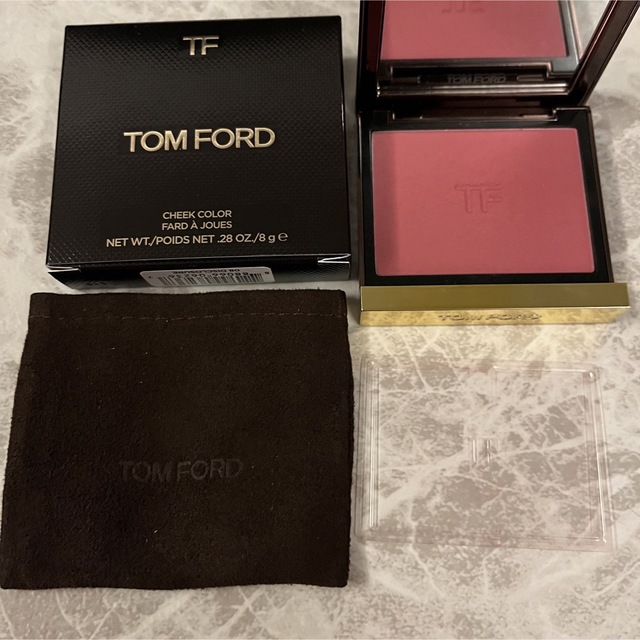 TOM FORD BEAUTY(トムフォードビューティ)のトムフォード　チーク　美品　08 DISCLOUSURE コスメ/美容のベースメイク/化粧品(チーク)の商品写真