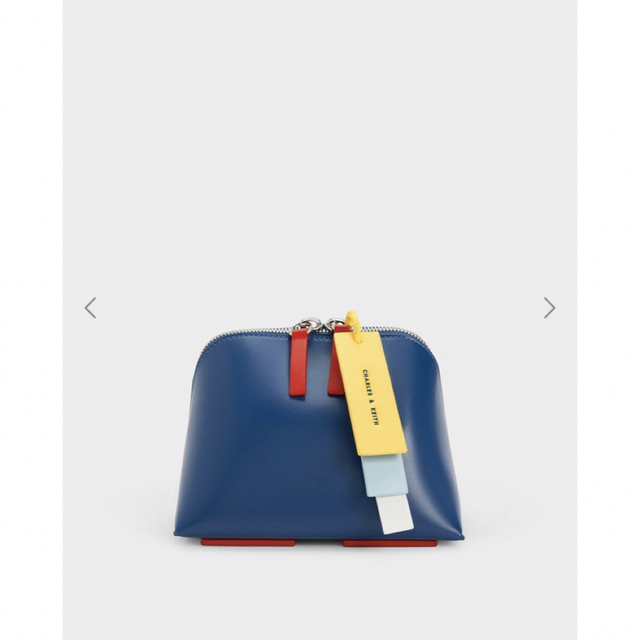 日本未入荷 CHARLES\u0026KEITH ミニショルダーバッグ