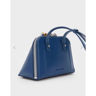 日本未入荷 CHARLES\u0026KEITH ミニショルダーバッグ