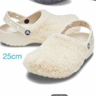 crocs  クラシックファズマニアクロッグ 25cm スタッコ(サンダル)