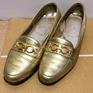 サルヴァトーレフェラガモ(Salvatore Ferragamo)のSalvatoreFerragamo フェラガモ ローファー 8C パンプス本革(ローファー/革靴)