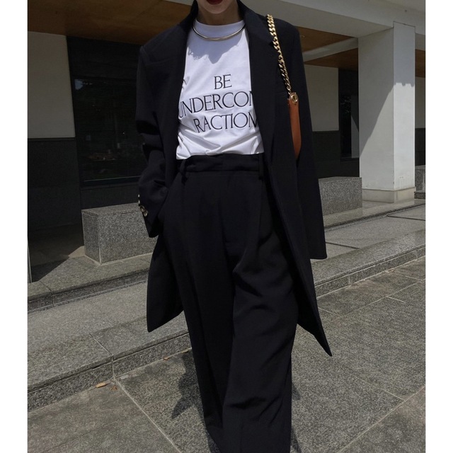 Ameri VINTAGE(アメリヴィンテージ)の新品タグ付き★REFINED STRAIGHT PANTS ブラック M レディースのパンツ(カジュアルパンツ)の商品写真