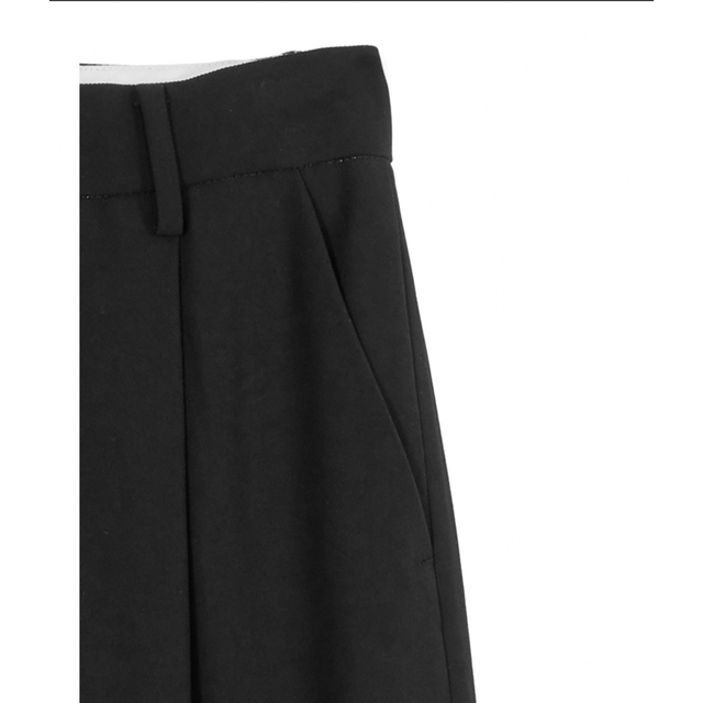 Ameri VINTAGE(アメリヴィンテージ)の新品タグ付き★REFINED STRAIGHT PANTS ブラック M レディースのパンツ(カジュアルパンツ)の商品写真