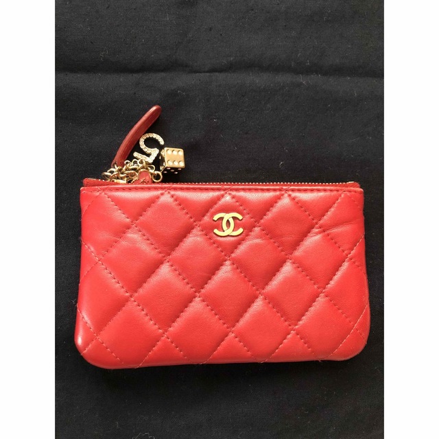 CHANEL - CHANEL マトラッセ チャーム付きコインケース 財布 CHANEL - CHANEL マトラッセ チャーム付きコインケース 財布