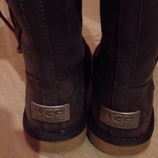 アグ(UGG)のUGG ダークブラウン ムートンブーツ(ブーツ)