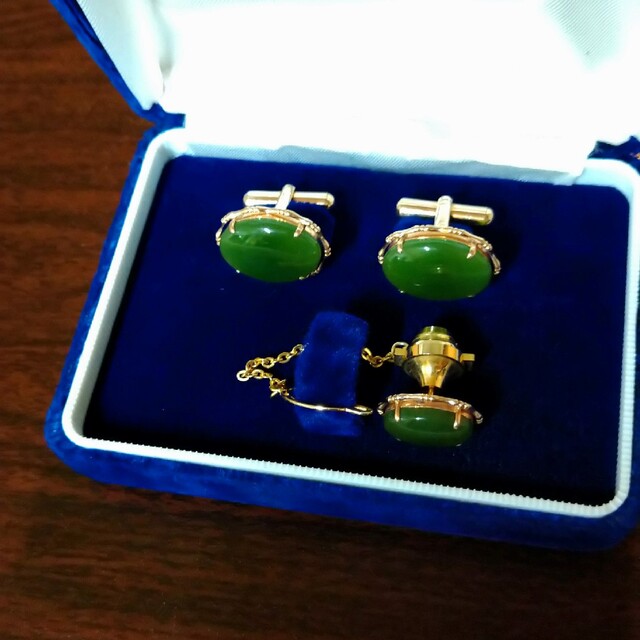 美品 18K 18金 天然石 翡翠? カフス タイピン セット ケース付き