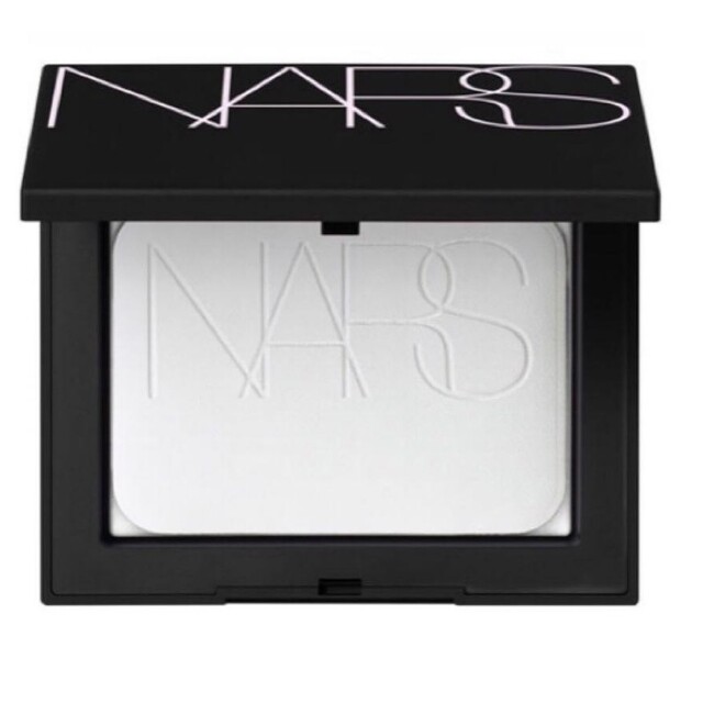 おすすめ　ＮＡＲＳ ライトリフレクティングセッティングパウダー プレスト N