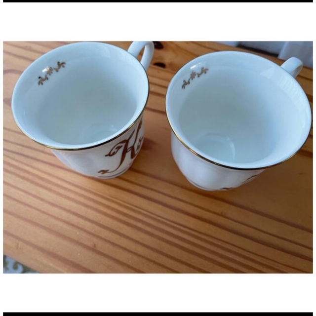 MAMAIKUKO(ママイクコ)のMAMAIKUKO イニシャル　ティーカップ　K A セット売り インテリア/住まい/日用品のキッチン/食器(グラス/カップ)の商品写真