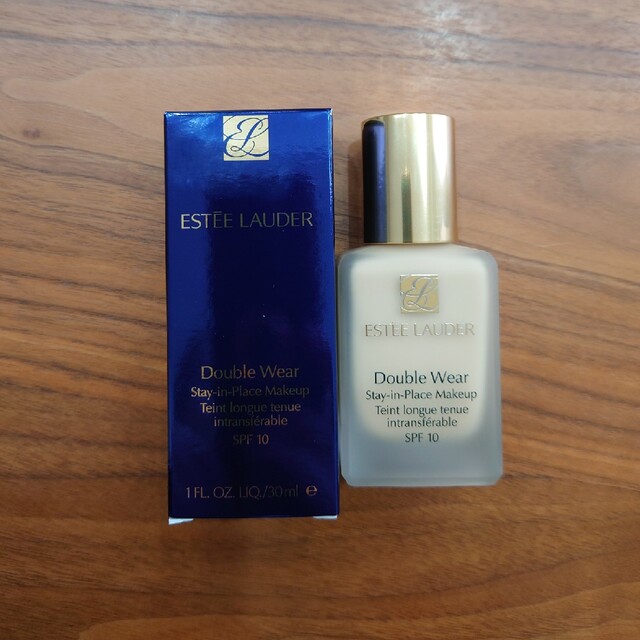 Estee Lauder(エスティローダー)のエスティーローダー ダブルウェアステインプレイスメークアップ#17 BONE コスメ/美容のベースメイク/化粧品(ファンデーション)の商品写真