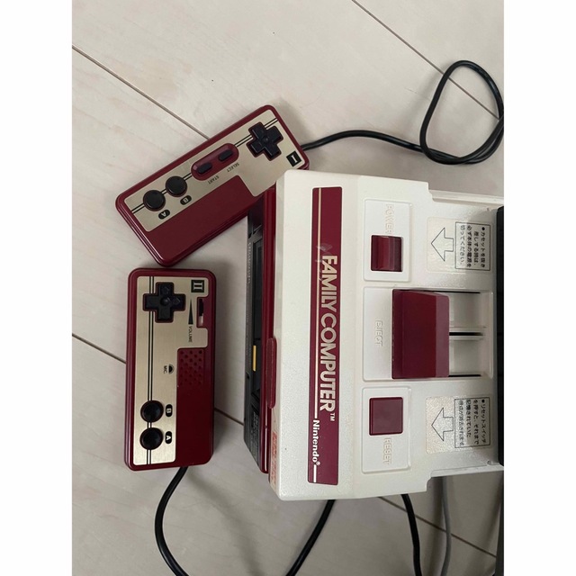 ファミリーコンピュータ(ファミリーコンピュータ)のファミコンAV化仕様　ディスクシステム　USB電源仕様 エンタメ/ホビーのゲームソフト/ゲーム機本体(家庭用ゲーム機本体)の商品写真