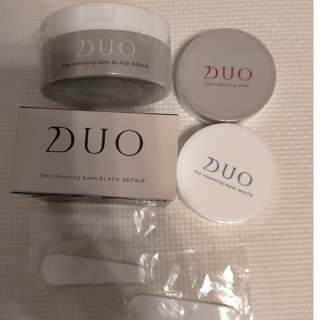 DUO(デュオ)のDUOデュオザクレンジングバームブラックリペア90g×2 他 コスメ/美容のスキンケア/基礎化粧品(クレンジング/メイク落とし)の商品写真