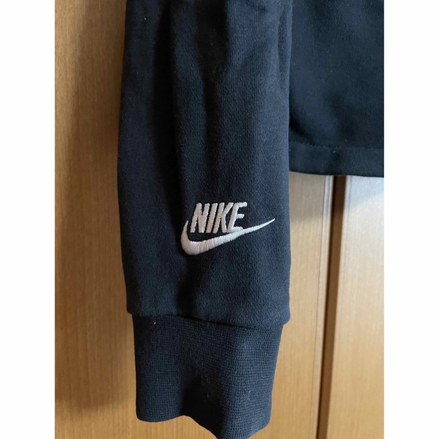 NIKE(ナイキ)のNIKE裏起毛パーカー145cm キッズ/ベビー/マタニティのキッズ服女の子用(90cm~)(ジャケット/上着)の商品写真