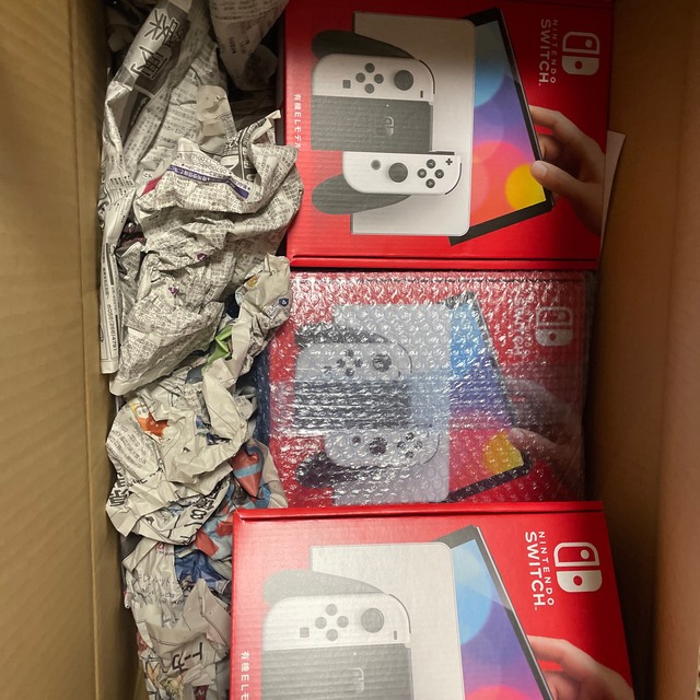 任天堂　Switch  新品未使用　3台