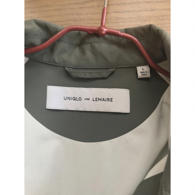 UNIQLO(ユニクロ)の★更にお値下げ★UNIQLO and LEMAIRE レインコート　カーキ色 レディースのジャケット/アウター(ロングコート)の商品写真