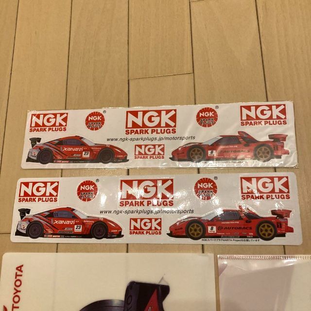 【4月25日まで出品】 NGK ステッカー　トヨタクリアファイル　　セット エンタメ/ホビーのコレクション(ノベルティグッズ)の商品写真