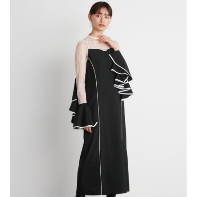 Lily Brown ラッフルカフスワンピース ホワイト 当店だけの限定モデル