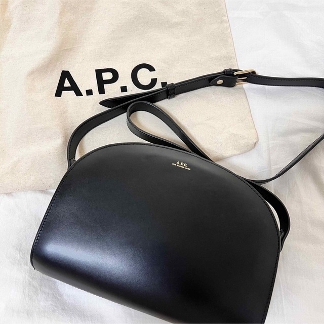 値下げしました！APC ハーフムーンバック スムースレザー