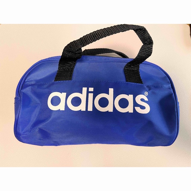 adidas(アディダス)のadidasポーチ レディースのファッション小物(ポーチ)の商品写真