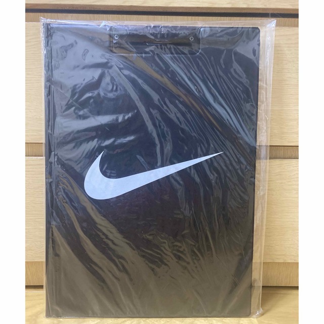 A4サイズ　バインダー　NIKE 非売品　【新品、未使用】