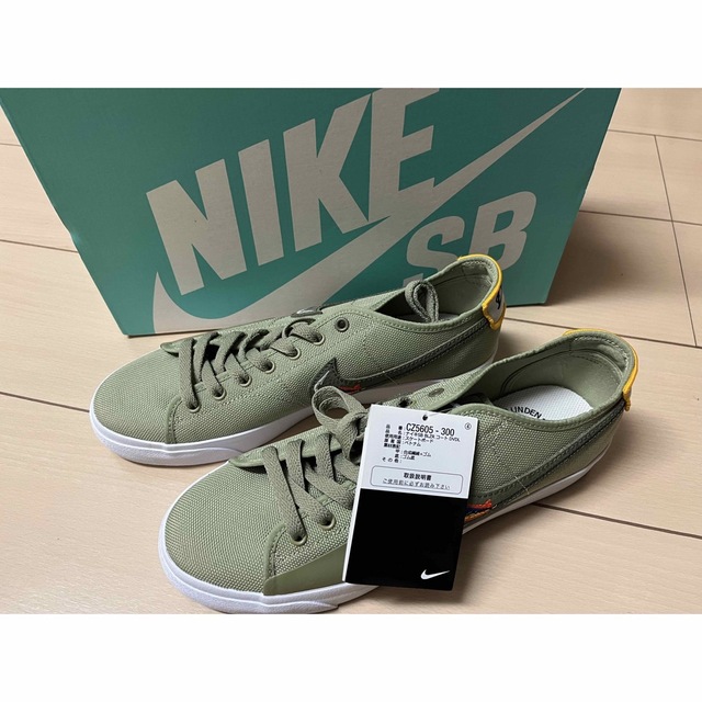 NIKE - NIKE SB BLZR COURT DVDL スニーカーの通販 by yuri｜ナイキ ...