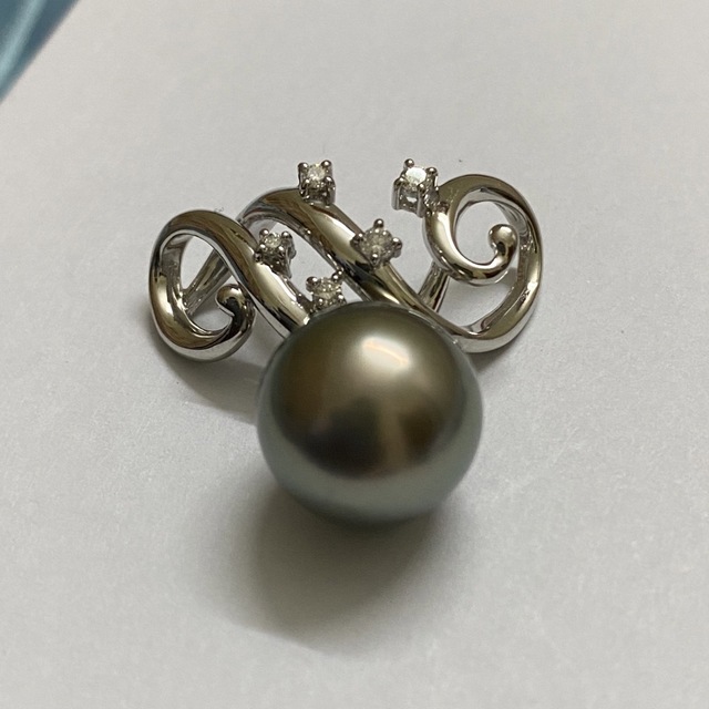 エントリー最大P14倍以上 田崎真珠 タサキ TASAKI Pt900 ペンダント