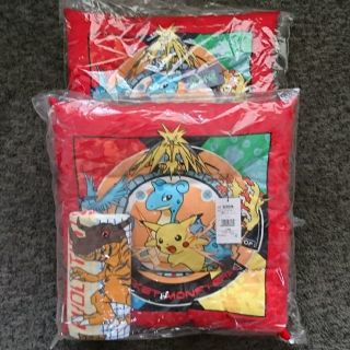 ポケモン(ポケモン)の◆新品！ポケモン座布団&タオル２枚セット(クッションカバー)