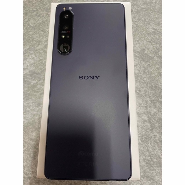 SONY(ソニー)の美品 SONY Xperia 1 IV SO-51C パープル おまけ付　望遠 スマホ/家電/カメラのスマートフォン/携帯電話(スマートフォン本体)の商品写真