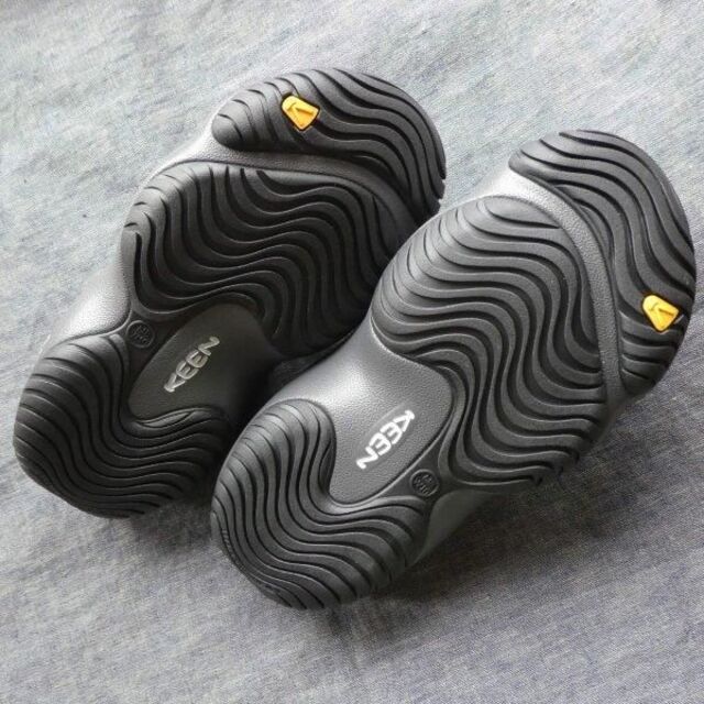 KEEN(キーン)のKEEN YOGUI 1024633 MAGNET BLACK 27cm 未使用 メンズの靴/シューズ(サンダル)の商品写真