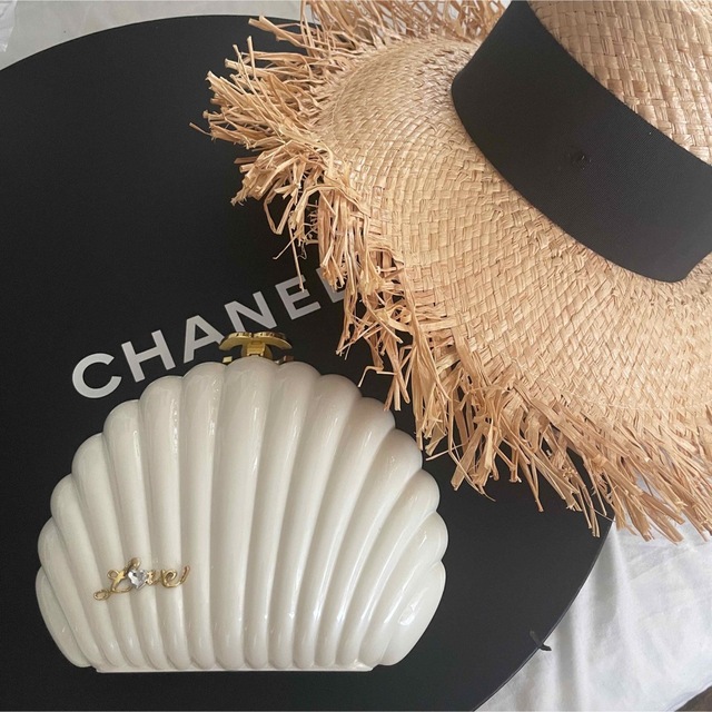 CHANEL(シャネル)の【未使用】CHANEL AIRLINE コレクション シェル ショルダーバッグ レディースのバッグ(ショルダーバッグ)の商品写真