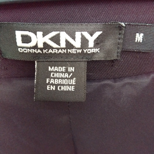 DKNY(ダナキャランニューヨーク)の古着 DKNY  オリエンタル柄 ノーカラーコート レディースのジャケット/アウター(スプリングコート)の商品写真