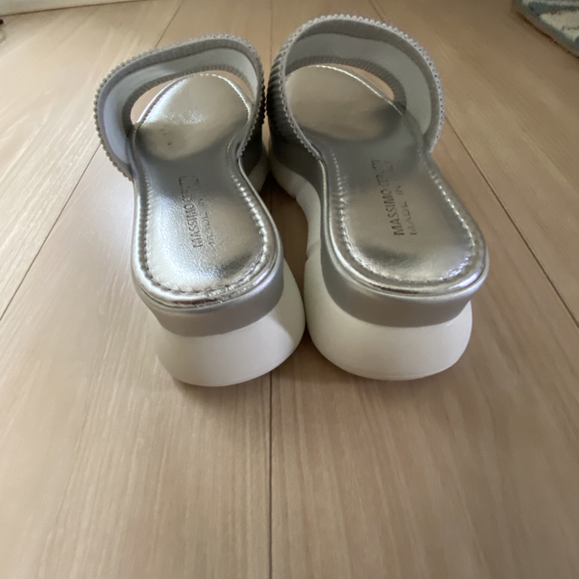 MASSIMO(マッシモ)の未使用　MASSIMO CERUTTI イタリア製　シルバー　厚底 サンダル レディースの靴/シューズ(サンダル)の商品写真
