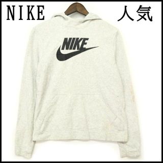 ナイキ(NIKE)の★人気★ NIKE ナイキ プルオーバー パーカー フーディー XL サイズ(パーカー)