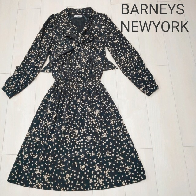 BARNEYS NEW YORK(バーニーズニューヨーク)のバーニーズニューヨーク ボウタイロングワンピース 総柄 星柄  シフォン レディースのワンピース(ロングワンピース/マキシワンピース)の商品写真